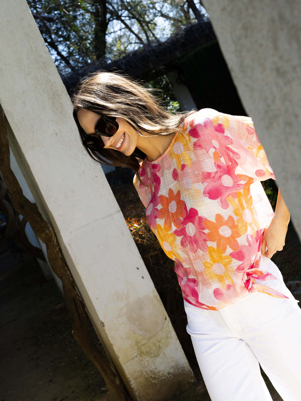 Blouse en gaze de coton imprimée à nouer sur le côté - Fleurie et colorée