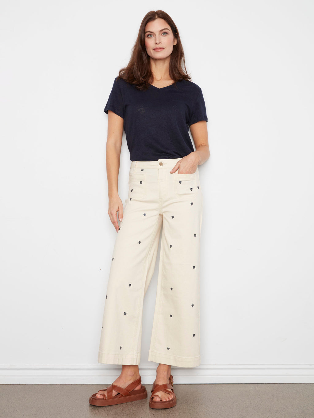Pantalon évasé court en sergé avec broderie et poches plaquées - Naturel