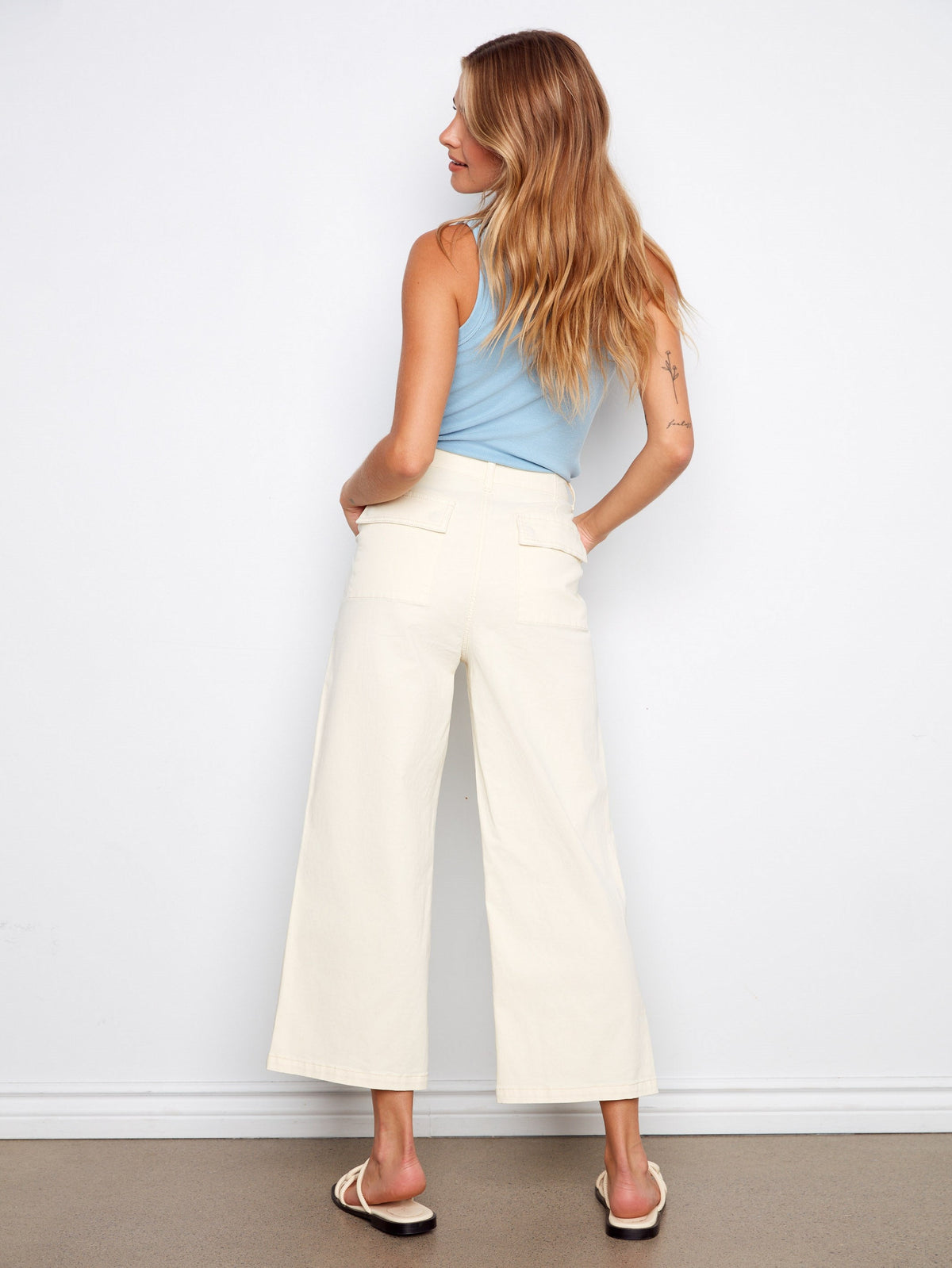Pantalon court en twill avec poches utilitaires - Naturel
