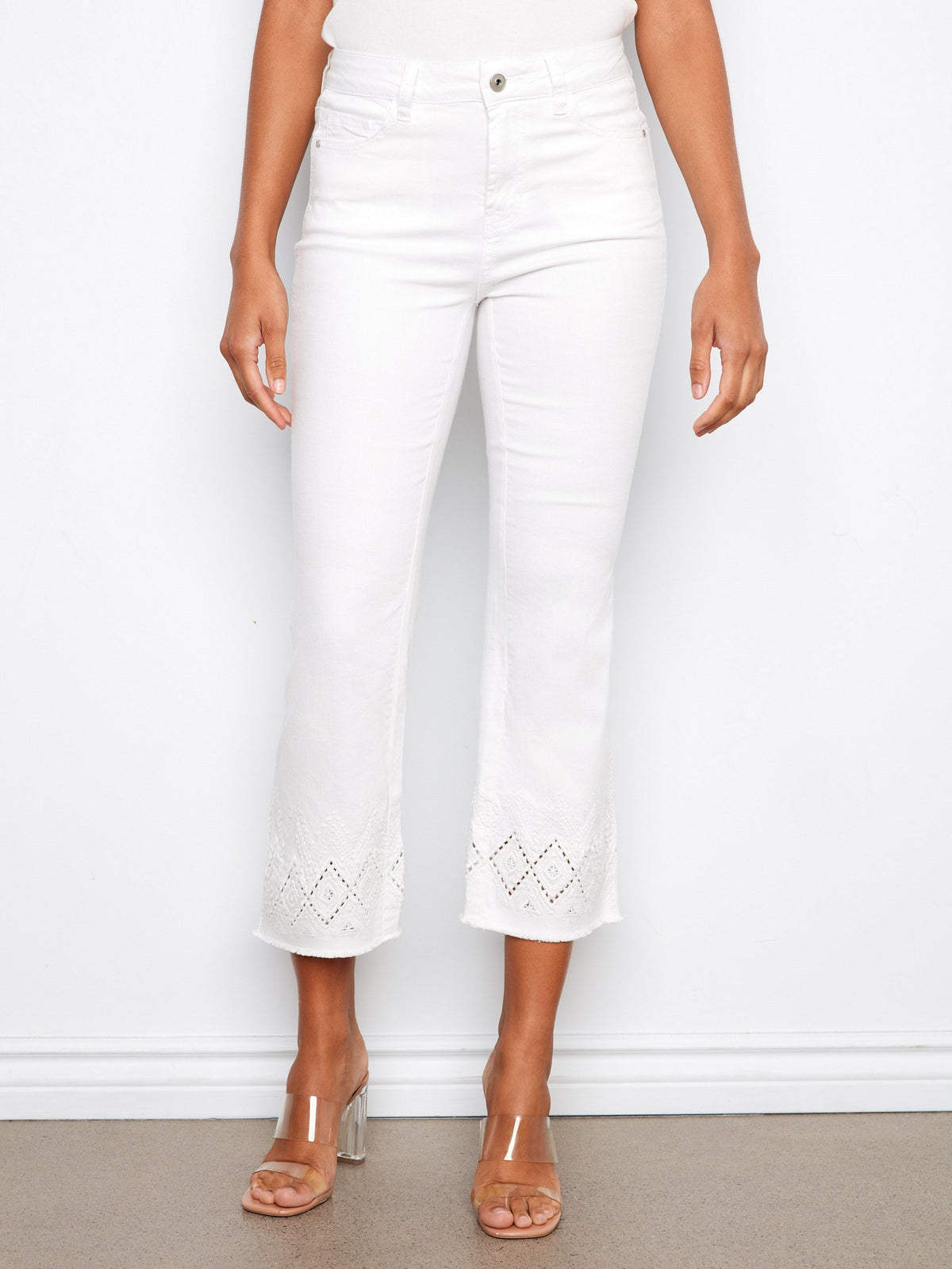 Pantalon évasé en sergé à broderies zigzag – Blanc