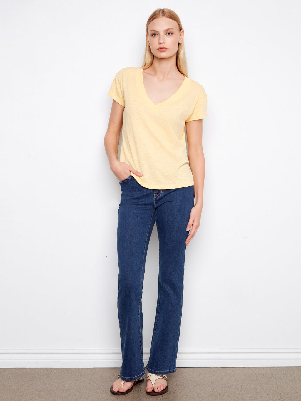 T-shirt col V en coton biologique à épaules tombantes - Jaune