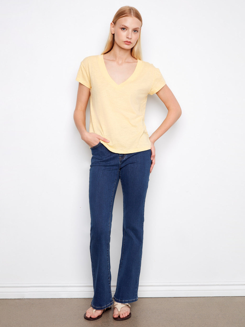 T-shirt col V en coton biologique à épaules tombantes - Jaune