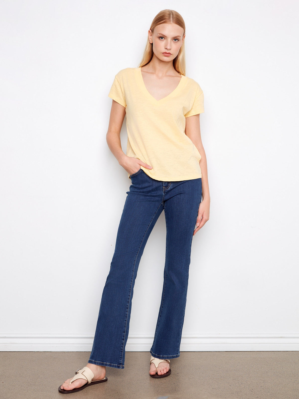 T-shirt col V en coton biologique à épaules tombantes - Jaune