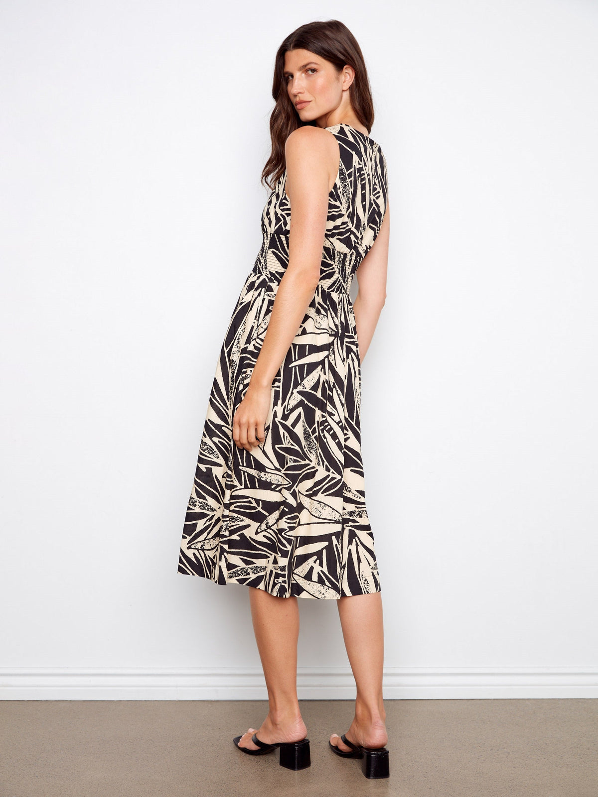 Robe midi à imprimé abstrait en voile de coton à fermeture éclair sur le devant