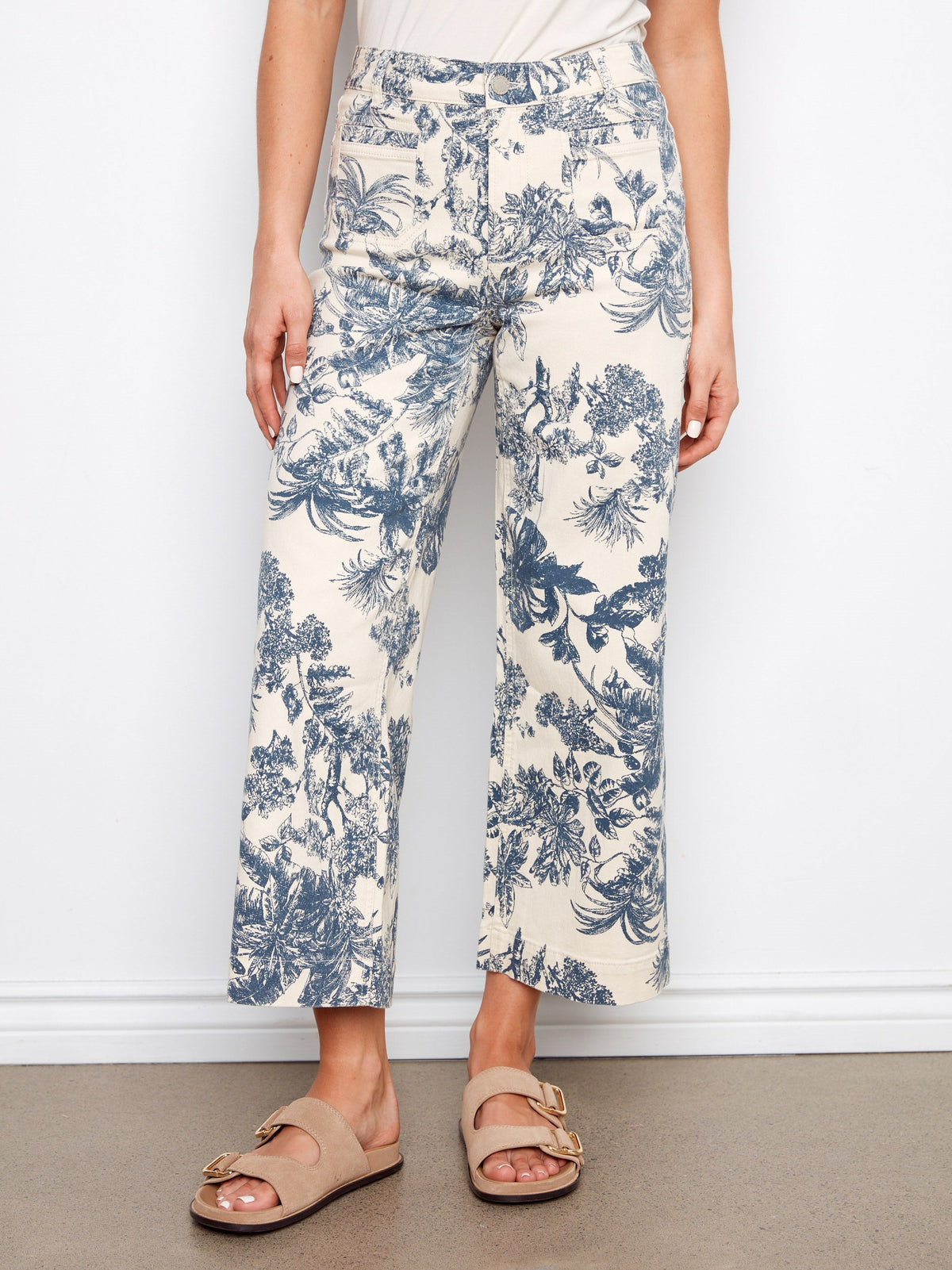 Pantalon fuselé en sergé court imprimé à poches plaquées - Floral