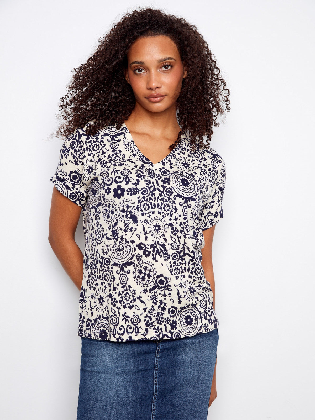 T-Shirt Imprimé Col V Manches Courtes - Imprimé Baroque