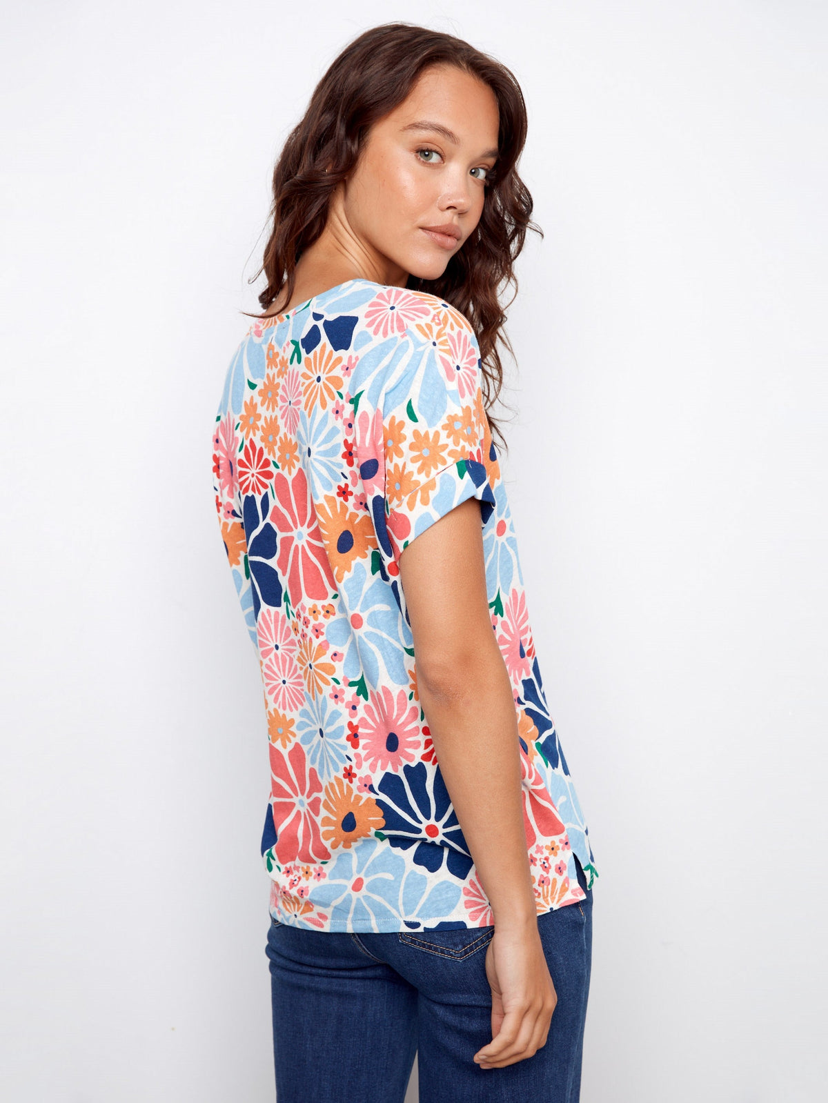 T-shirt imprimé col en V manches courtes - Fleurs rétro