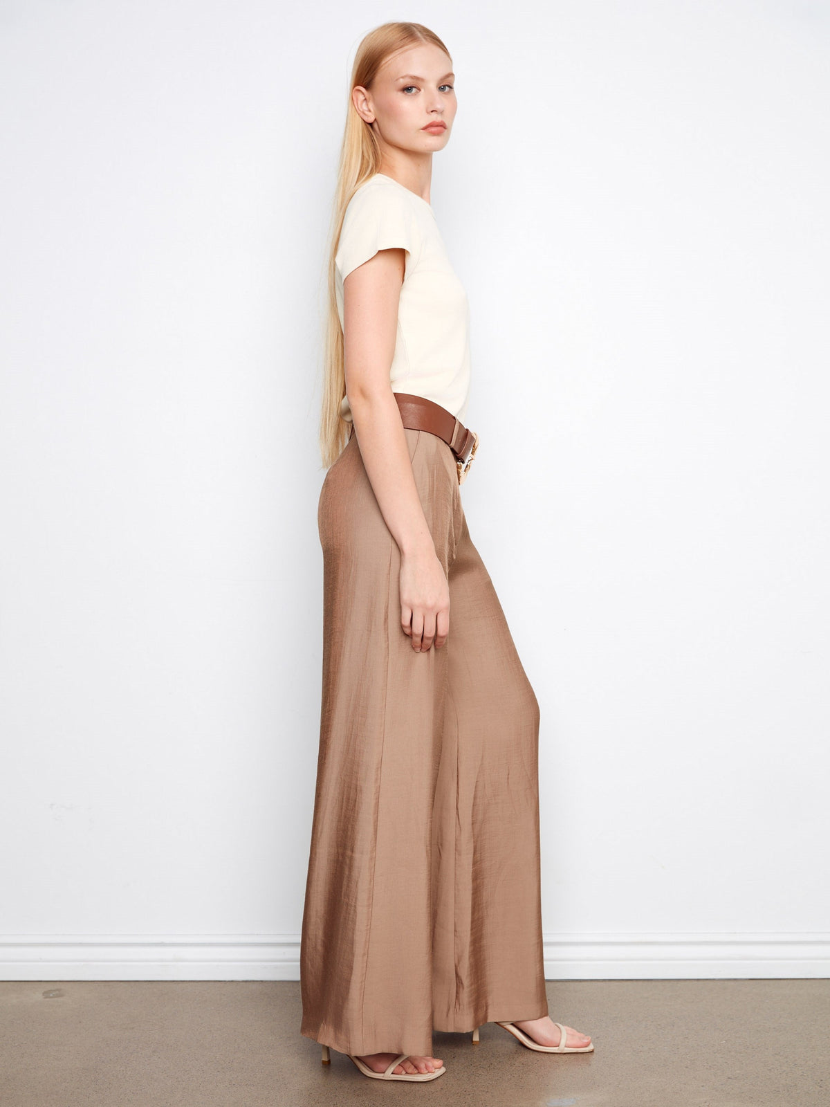 Pantalon large ceinturé en satin - Sable