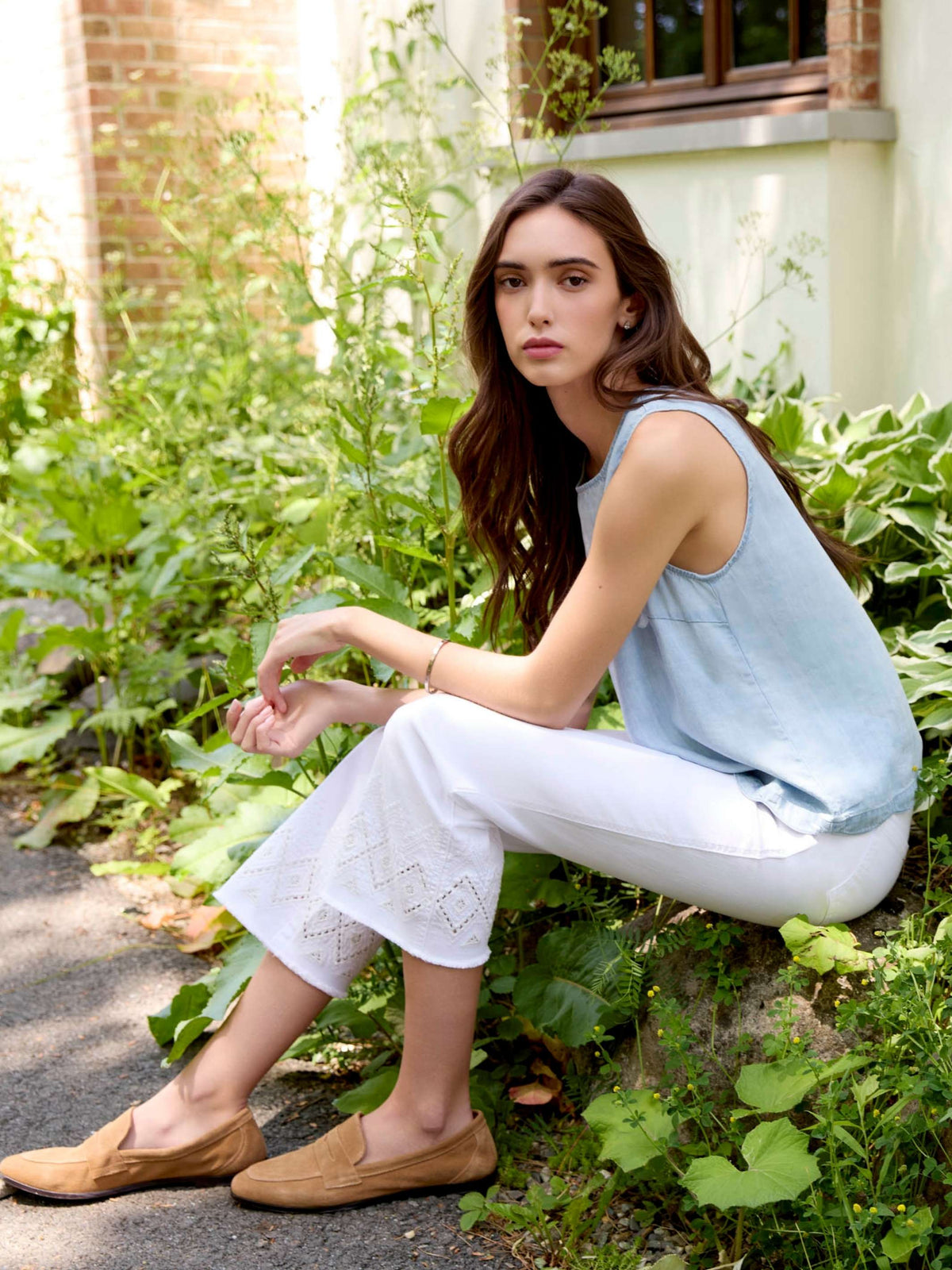 Pantalon évasé en sergé à broderies zigzag – Blanc